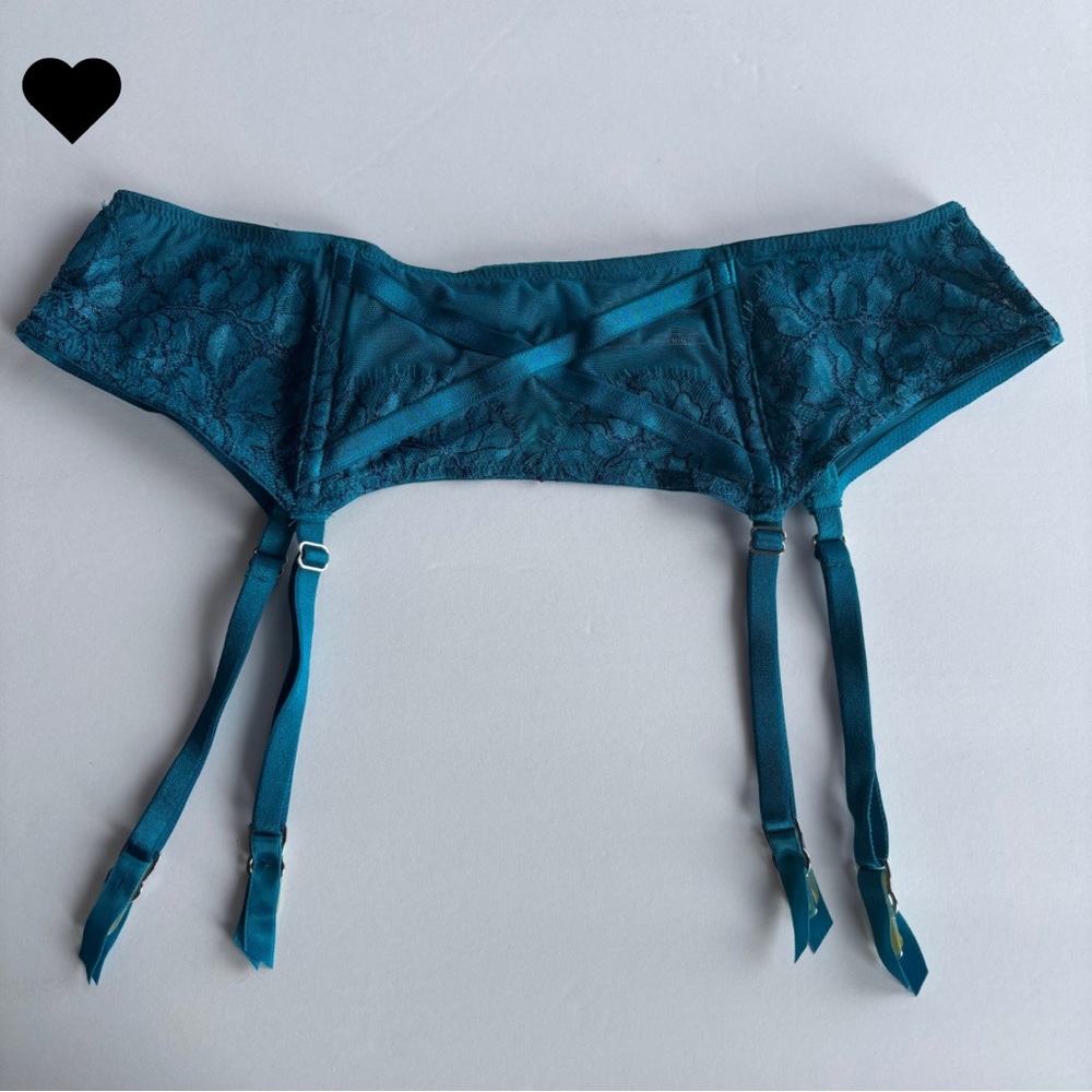 Victoria's Secret M/ L Lace Garter Belt Lingerie